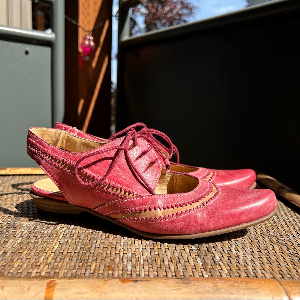 Vintage ballet flats